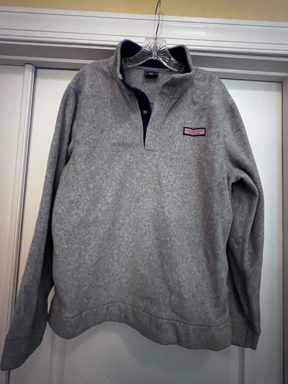 Vineyard Vines Men's Light Gray Half-Zip Pullover with Navy Trim